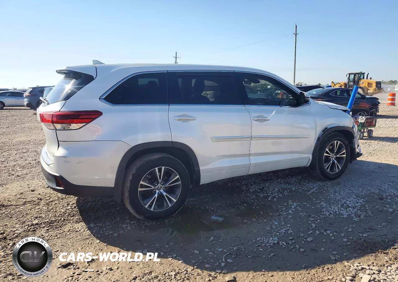 2017 Toyota Highlander Le Plus VIN:5TDZZRFH6HS209380 - 3