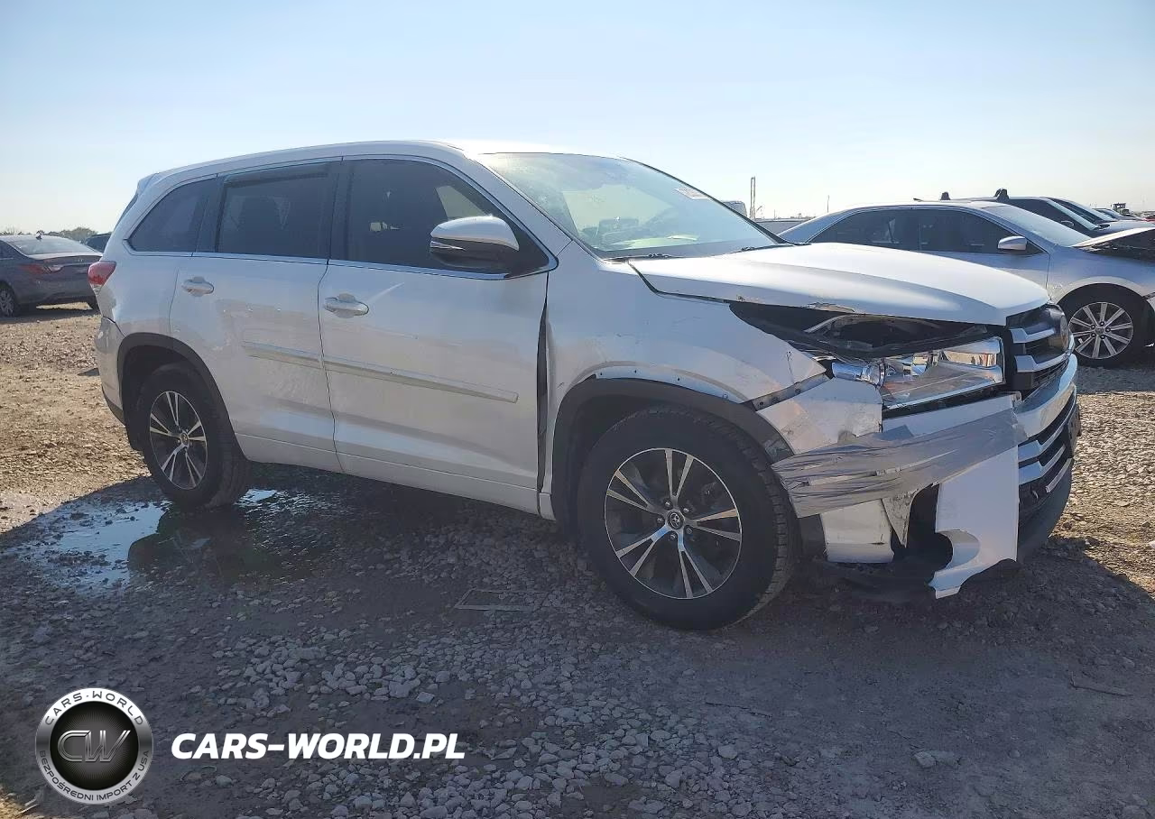 2017 Toyota Highlander Le Plus VIN:5TDZZRFH6HS209380 - 4