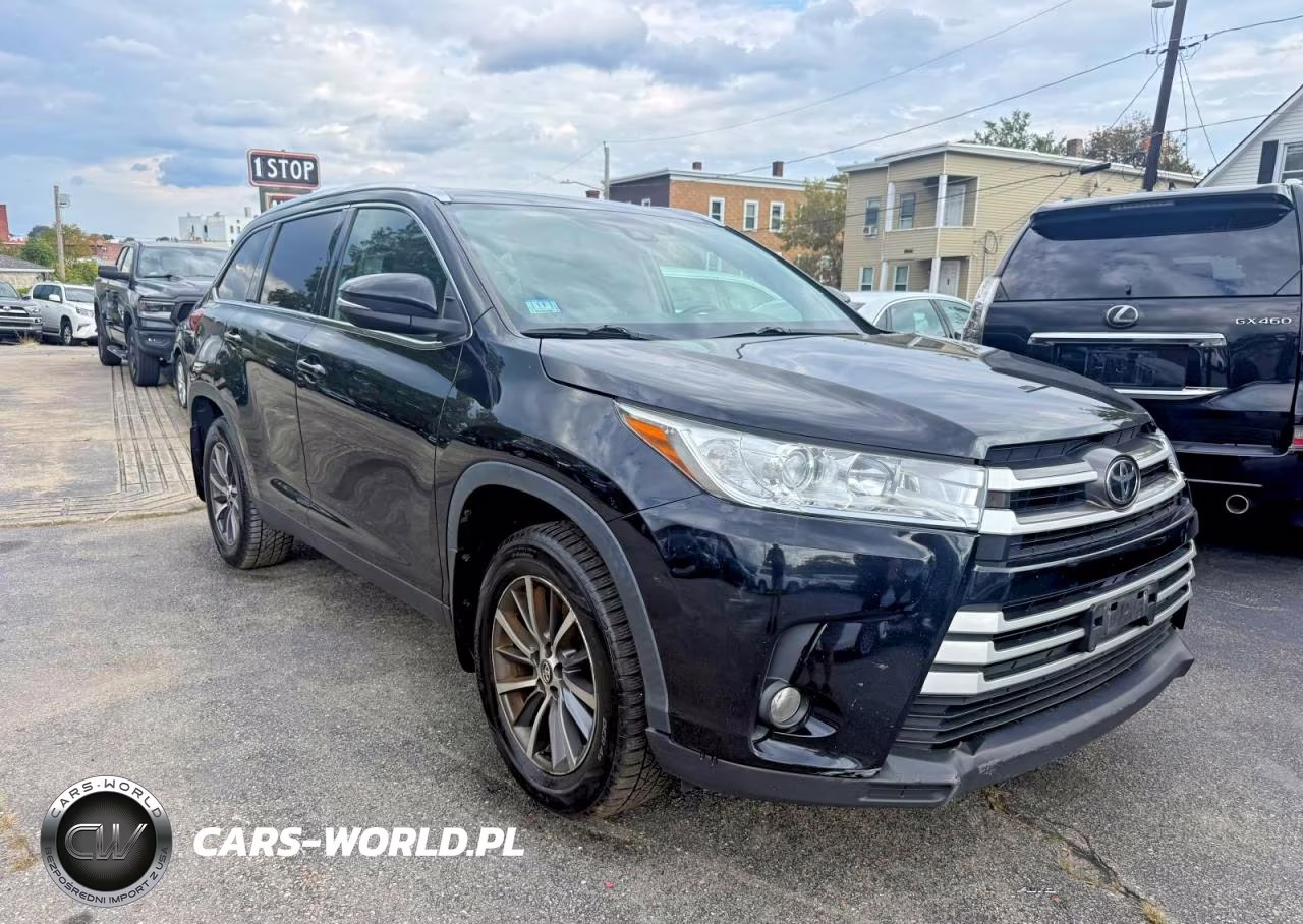 2019 Toyota Highlander Xle VIN:5TDJZRFH1KS604023 - 4
