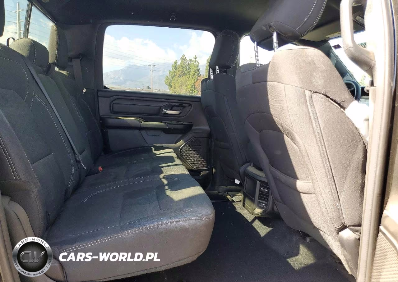 2025 Ram 1500 Tradesman VIN:1C6RRFGG8SN758121 - 10