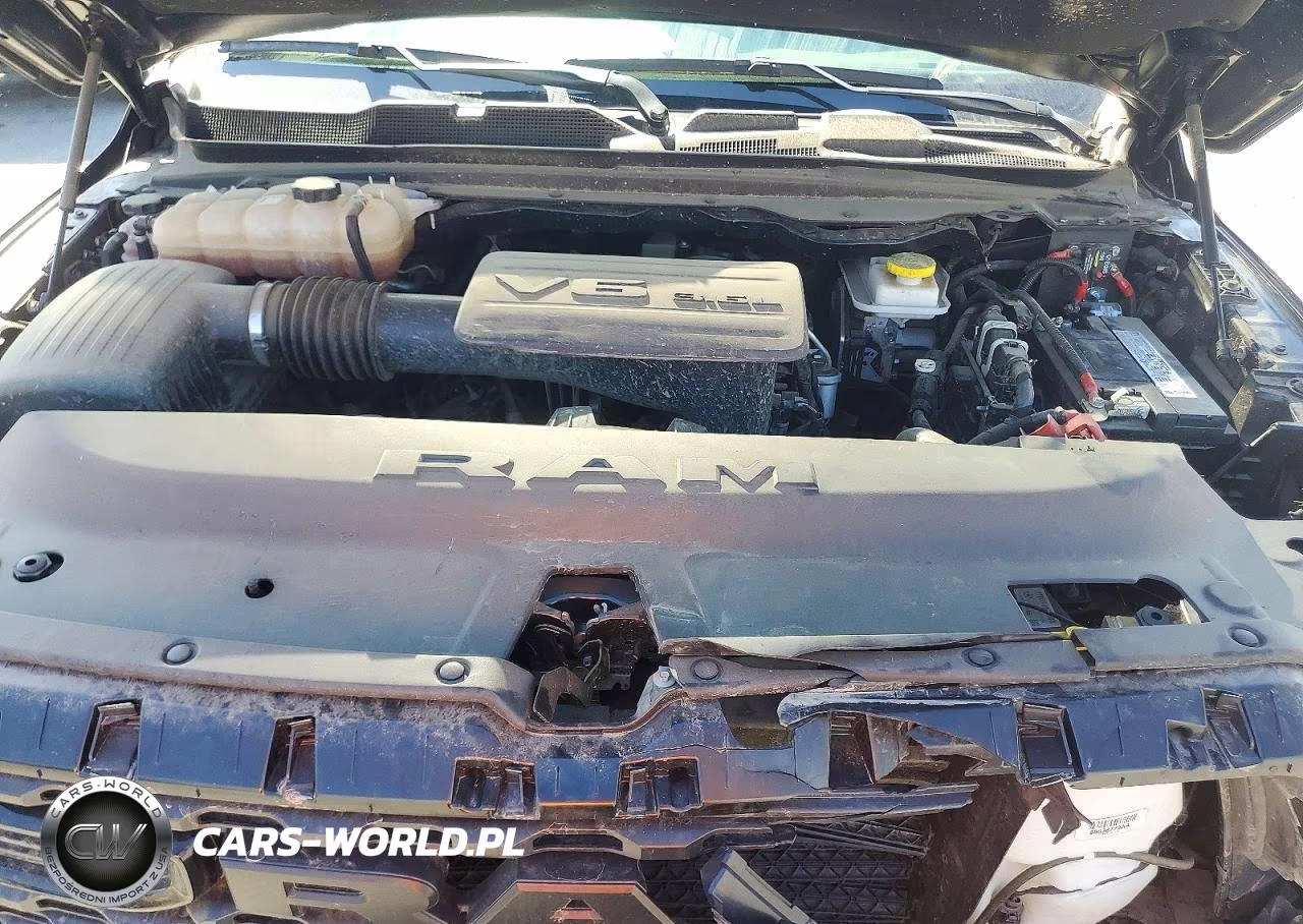 2025 Ram 1500 Tradesman VIN:1C6RRFGG8SN758121 - 11