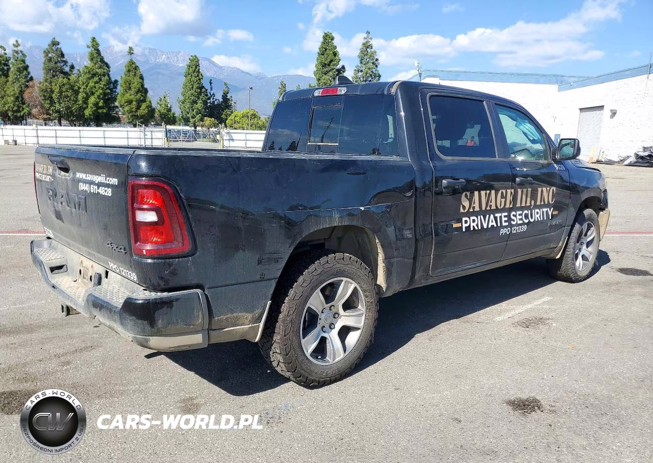 2025 Ram 1500 Tradesman VIN:1C6RRFGG8SN758121 - 3
