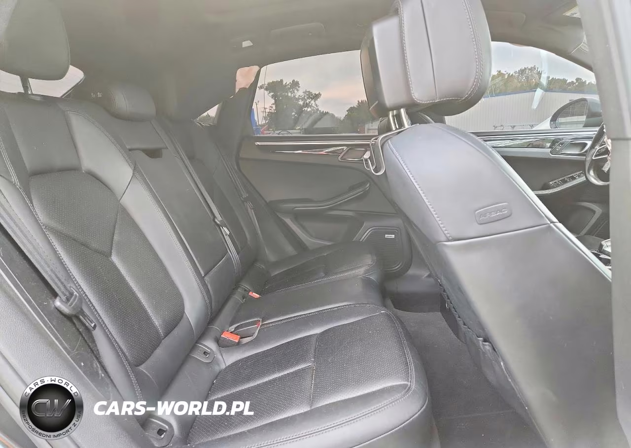 2017 Porsche Macan VIN:WP1AA2A55HLB01096 - 11