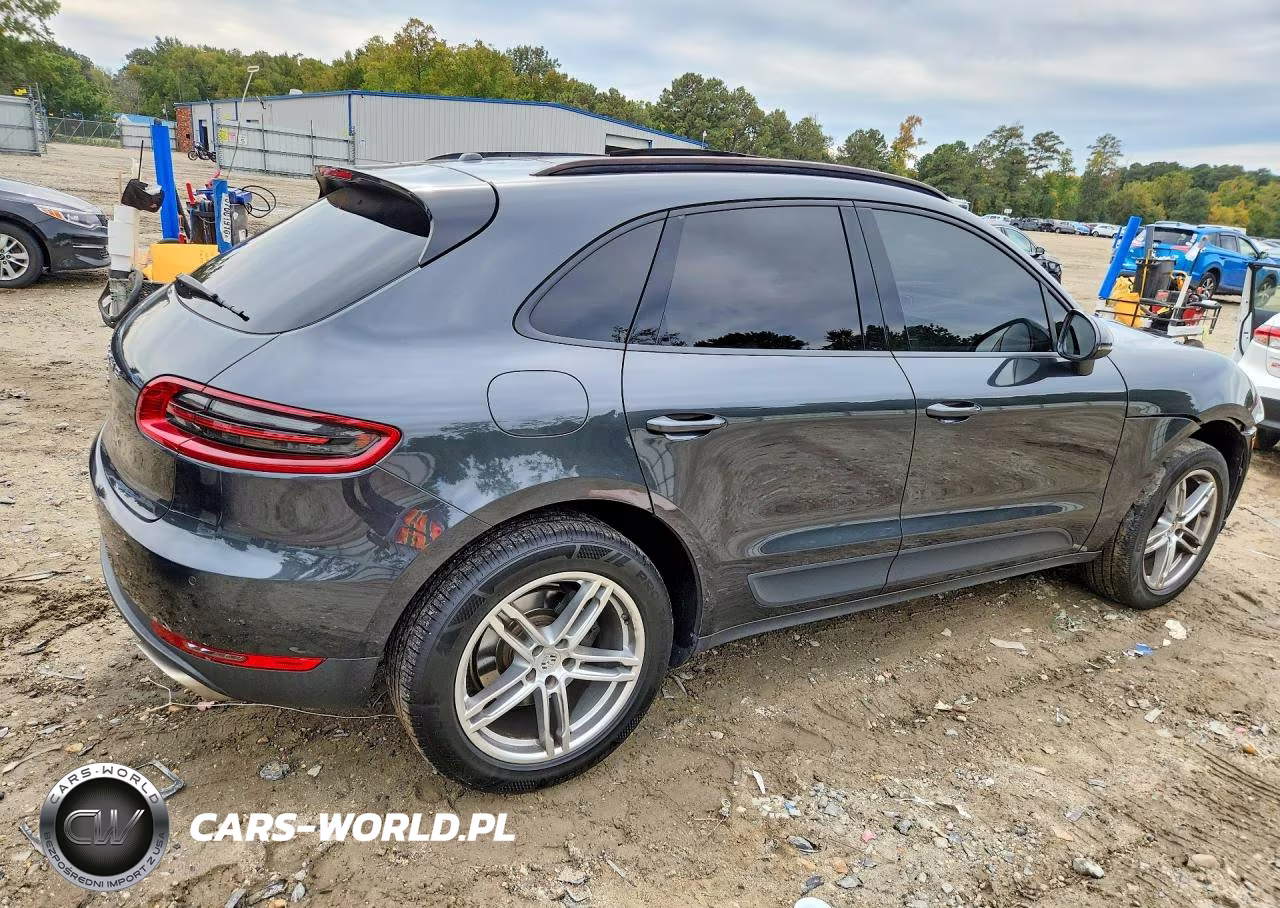 2017 Porsche Macan VIN:WP1AA2A55HLB01096 - 3