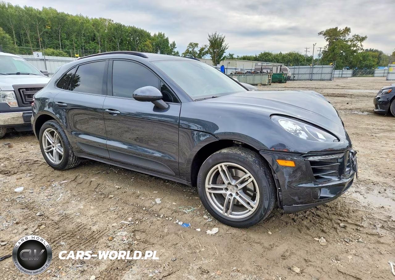 2017 Porsche Macan VIN:WP1AA2A55HLB01096 - 4