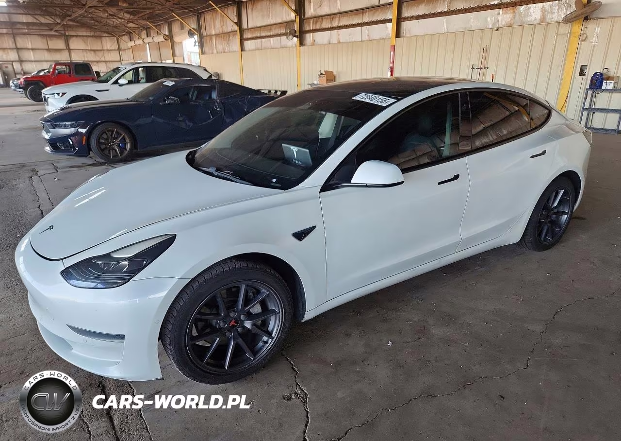 2021 Tesla Model 3 – zdjęcie 1 z 12