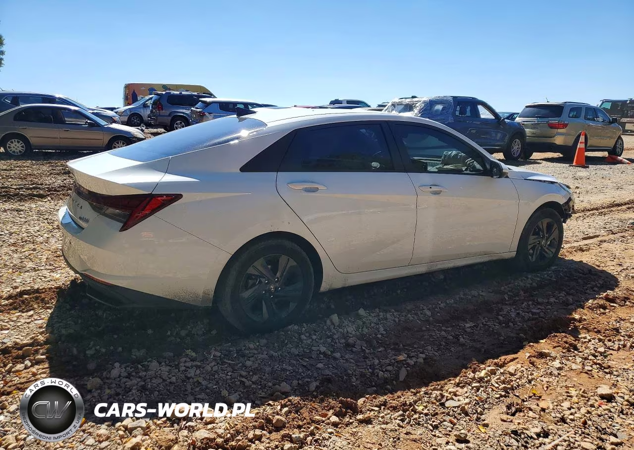 2022 Hyundai Elantra Blue VIN:KMHLM4AJ1NU031740 - 3