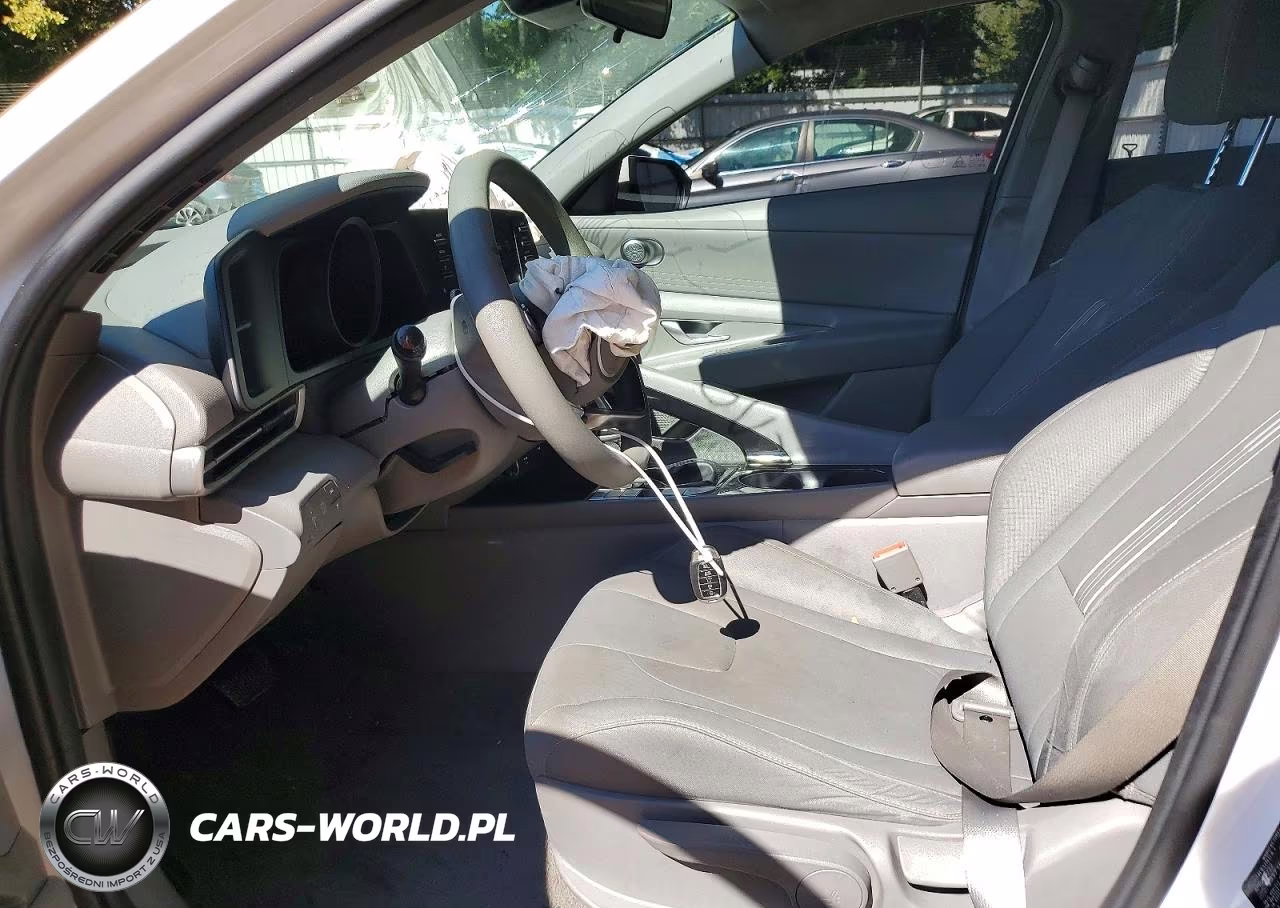 2022 Hyundai Elantra Blue VIN:KMHLM4AJ1NU031740 - 7