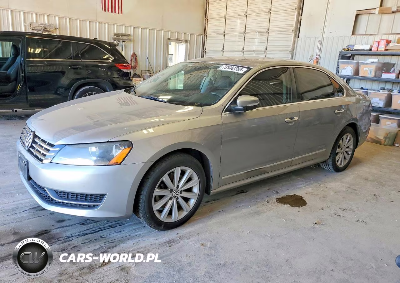 2013 Volkswagen Passat Sel VIN:1VWCH7A33DC004570 - 1