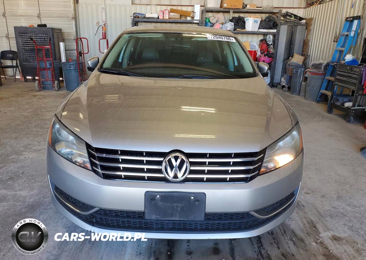 2013 Volkswagen Passat Sel VIN:1VWCH7A33DC004570 - 5