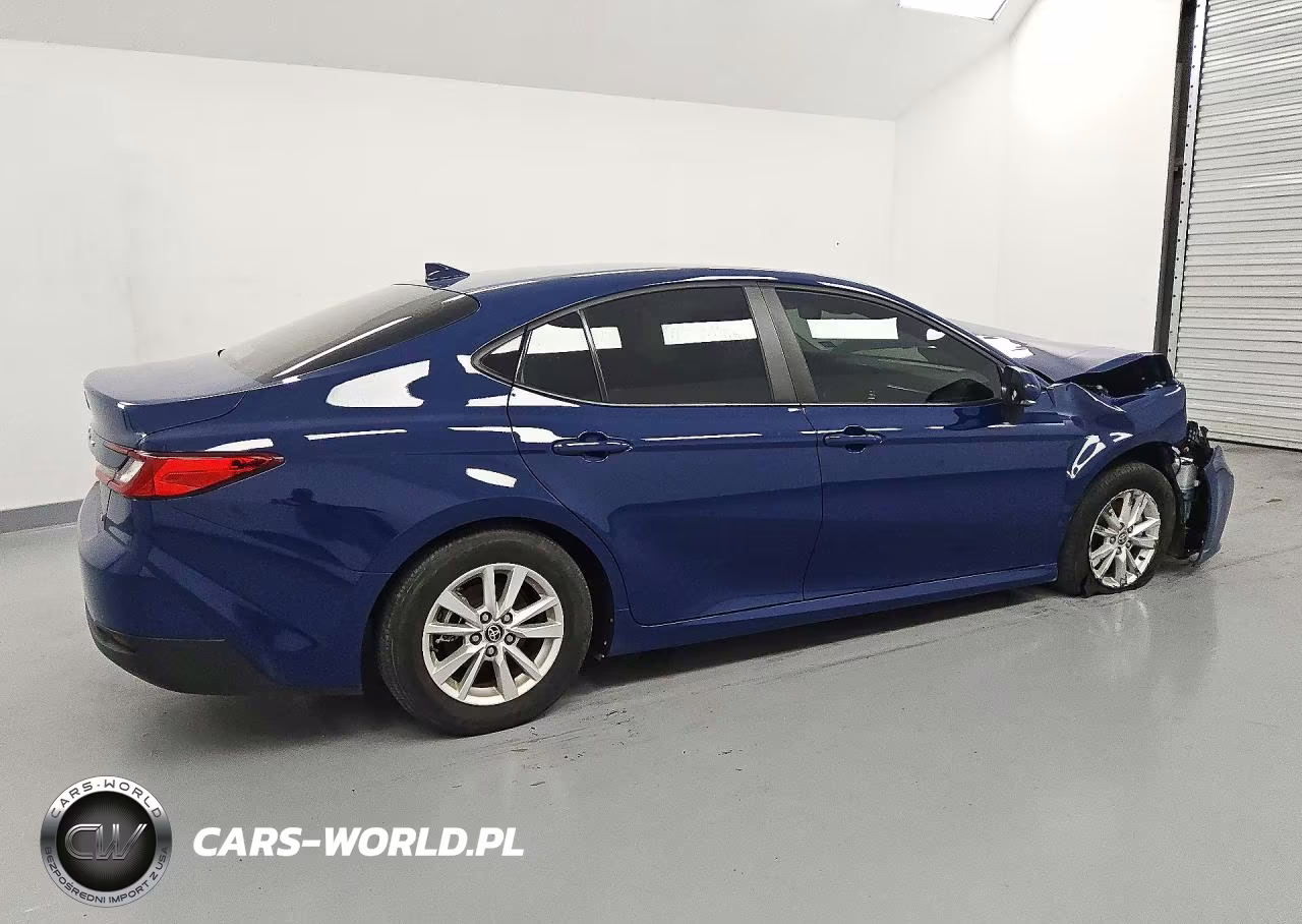 2025 Toyota Camry Le VIN:4T1DAACK2SU102554 - 3