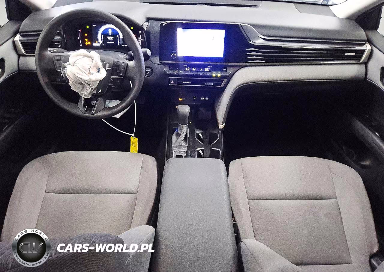 2025 Toyota Camry Le VIN:4T1DAACK2SU102554 - 8