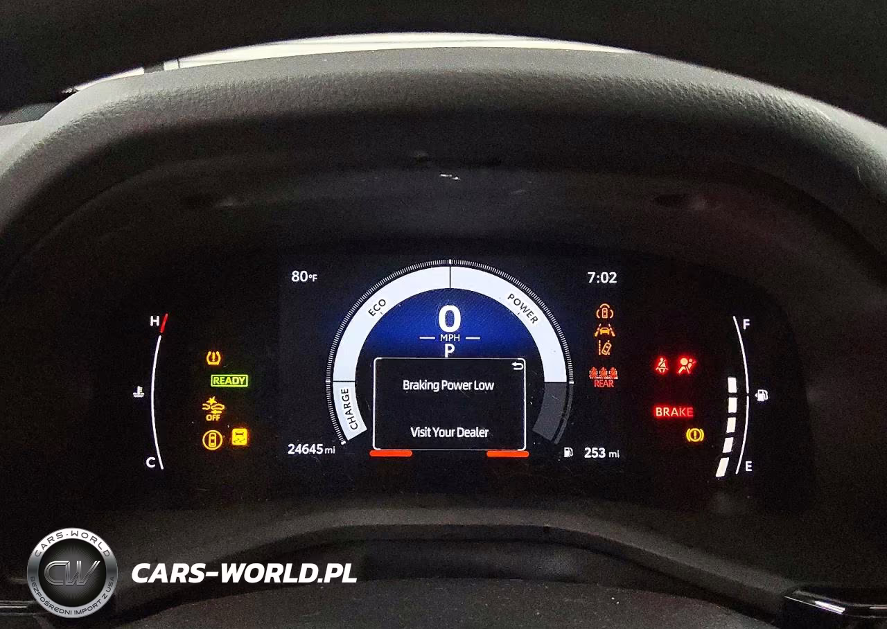2025 Toyota Camry Le VIN:4T1DAACK2SU102554 - 9