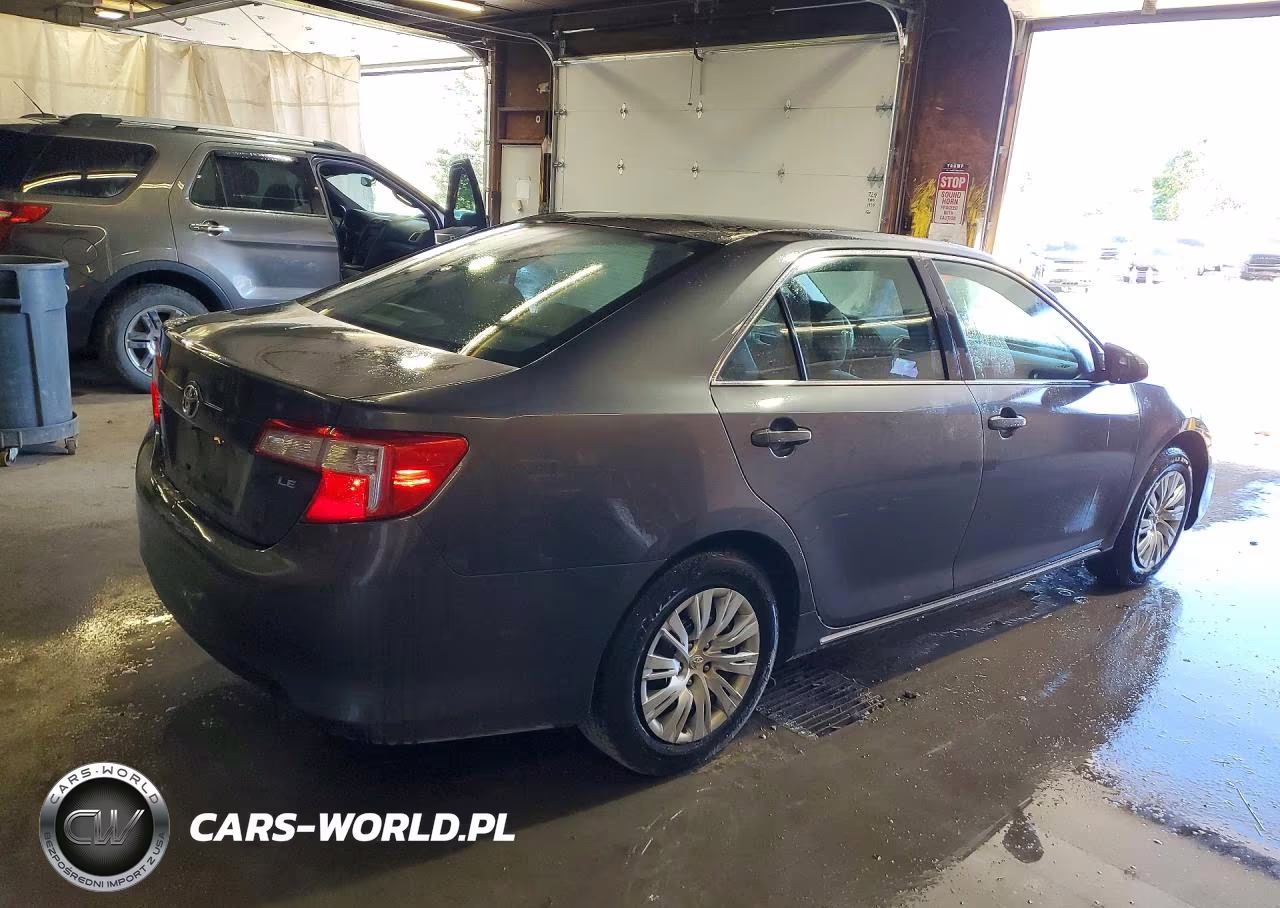 2013 Toyota Camry Le VIN:4T4BF1FK0DR283828 - 3