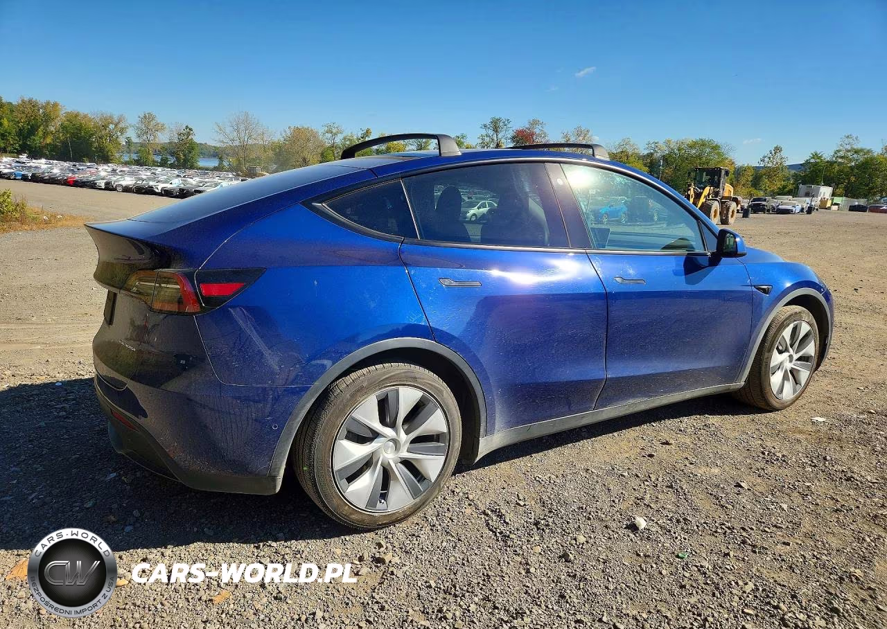 2021 Tesla Model Y VIN:5YJYGAEE1MF148142 - 3