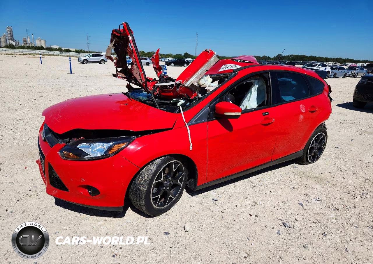 2014 Ford Focus Se VIN:1FADP3K28EL270473 - 1