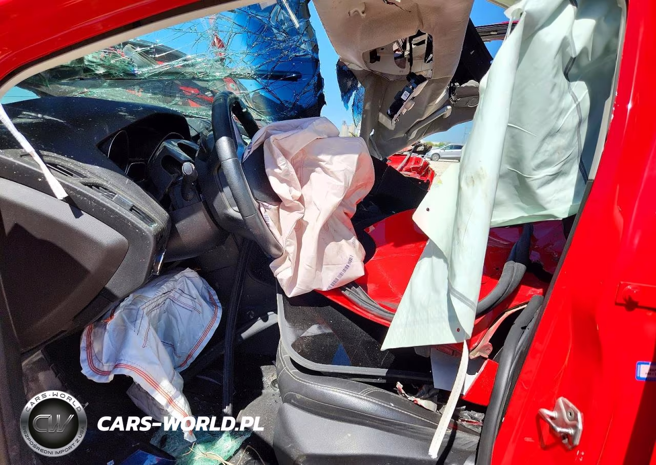 2014 Ford Focus Se VIN:1FADP3K28EL270473 - 7