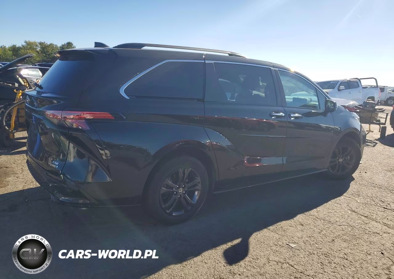 2024 Toyota Sienna Xse VIN:5TDDSKFC1RS145745 - 3