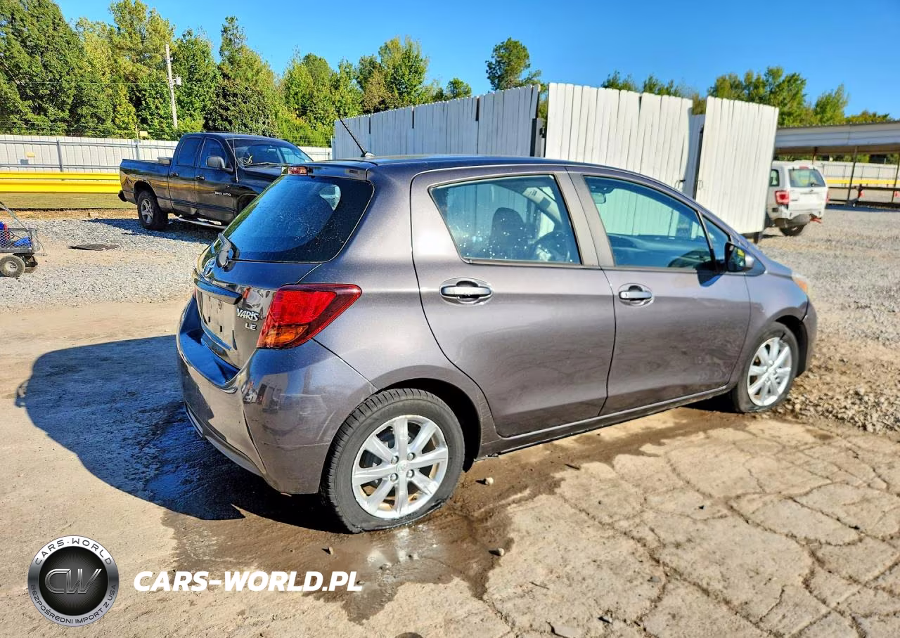 2015 Toyota Yaris 5-Door Le VIN:VNKKTUD32FA021194 - 3