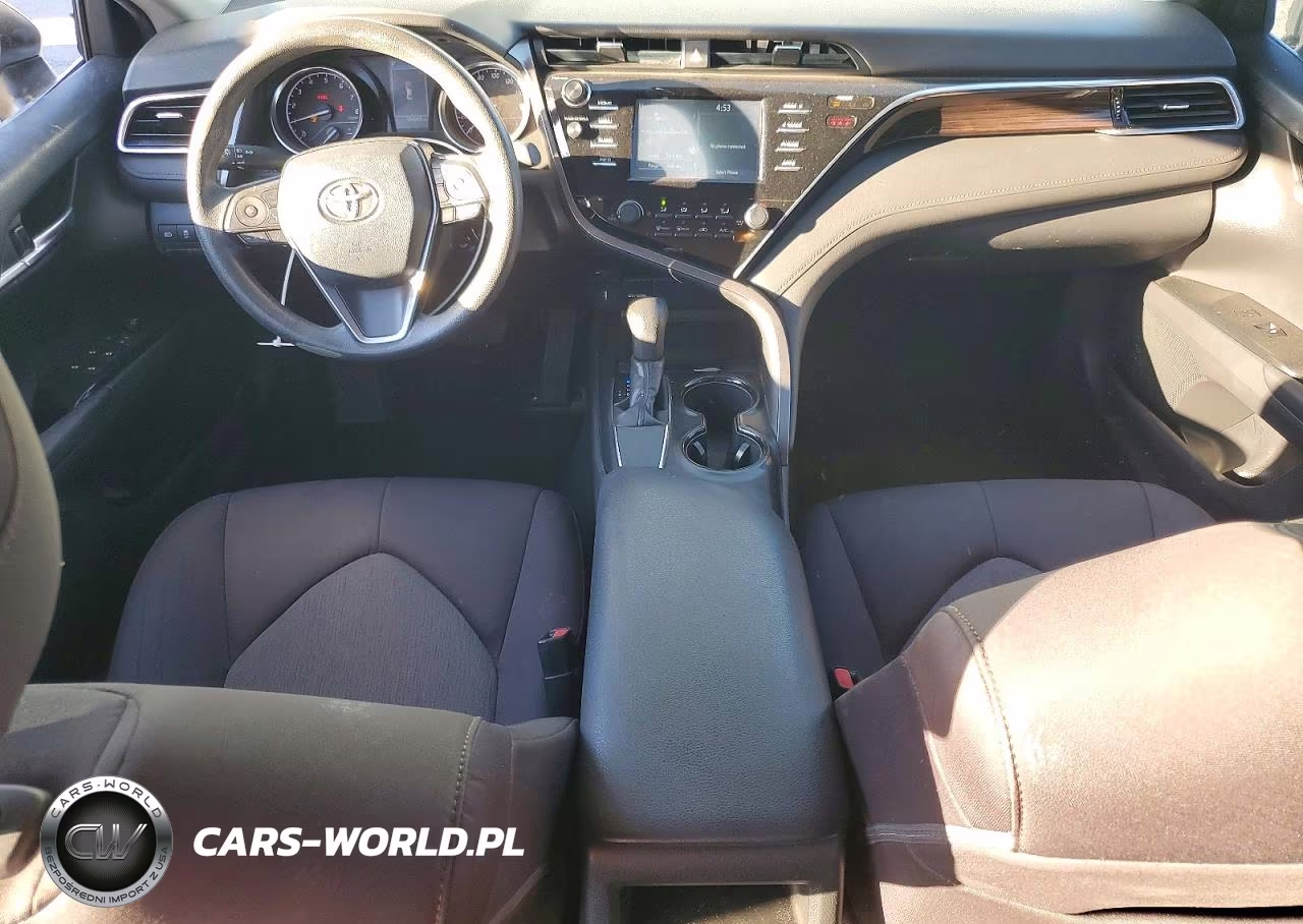 2018 Toyota Camry Le VIN:4T1B11HKXJU620720 - 8