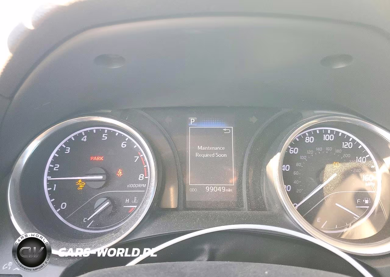 2018 Toyota Camry Le VIN:4T1B11HKXJU620720 - 9