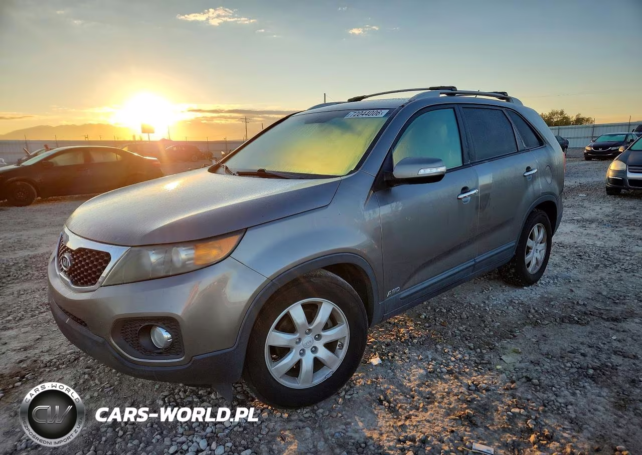 2011 Kia Sorento Lx VIN:5XYKTDA17BG148304 - 1