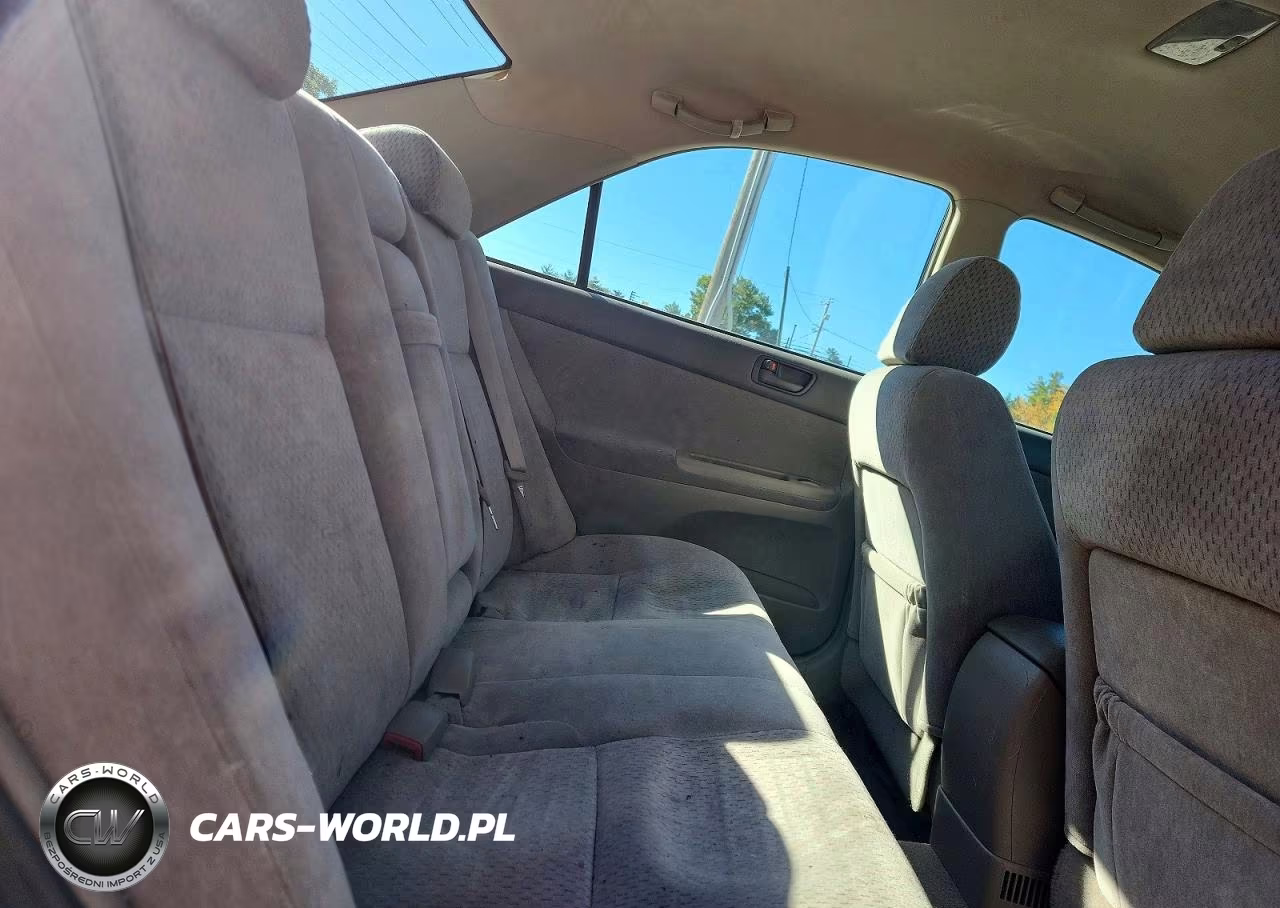 2004 Toyota Camry Le VIN:4T1BE32KX4U832160 - 10