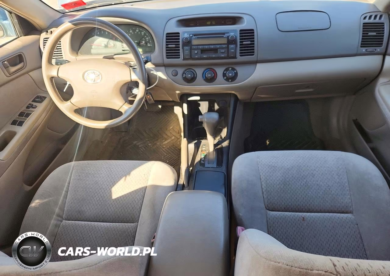 2004 Toyota Camry Le VIN:4T1BE32KX4U832160 - 8