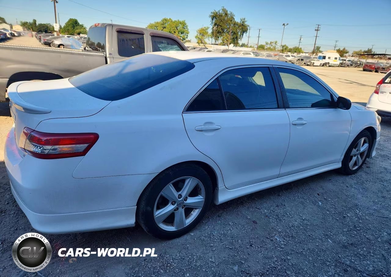 2011 Toyota Camry Se VIN:4T1BF3EKXBU612247 - 3