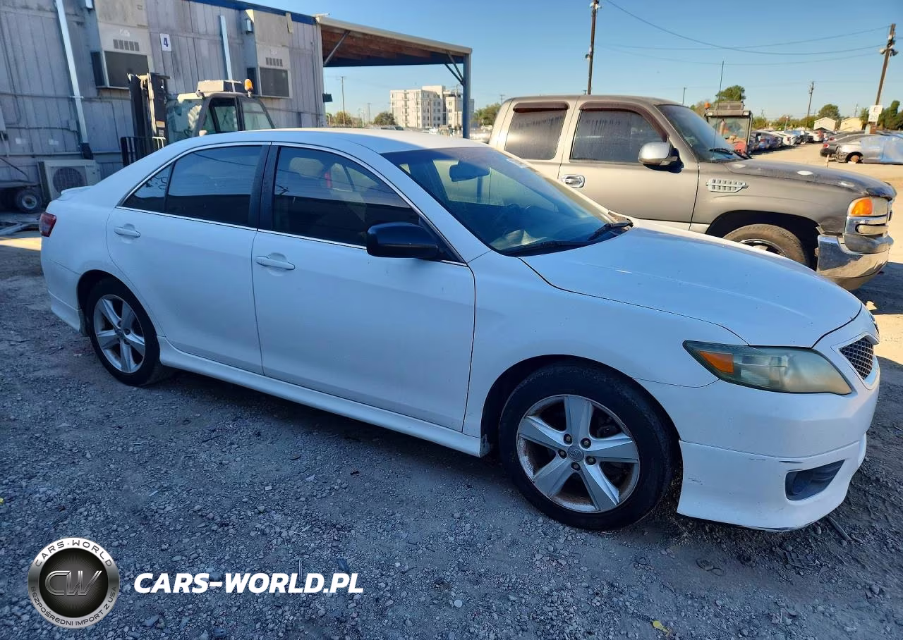 2011 Toyota Camry Se VIN:4T1BF3EKXBU612247 - 4
