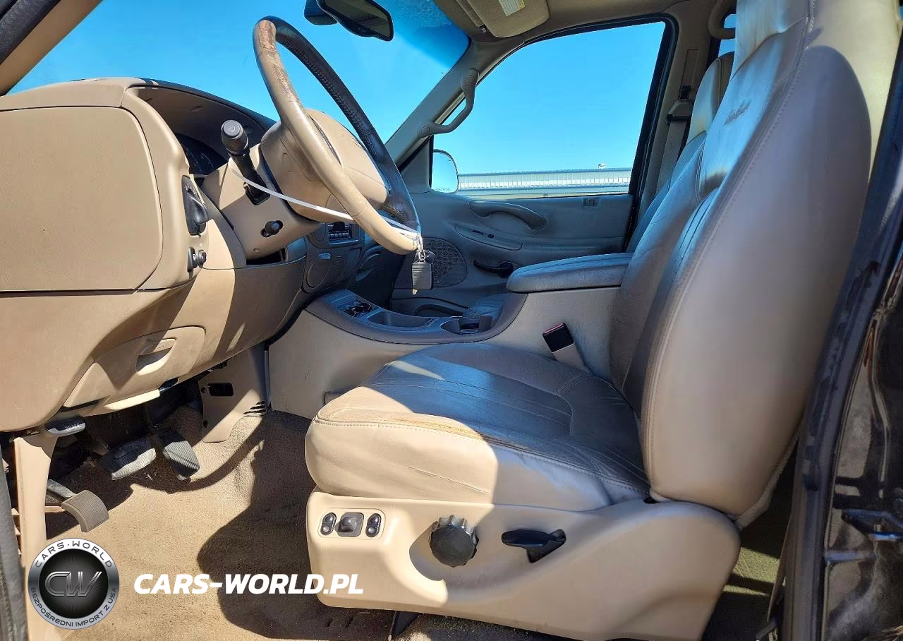 2002 Ford Expedition Eddie Bauer VIN:1FMRU17L42LA66016 - 7