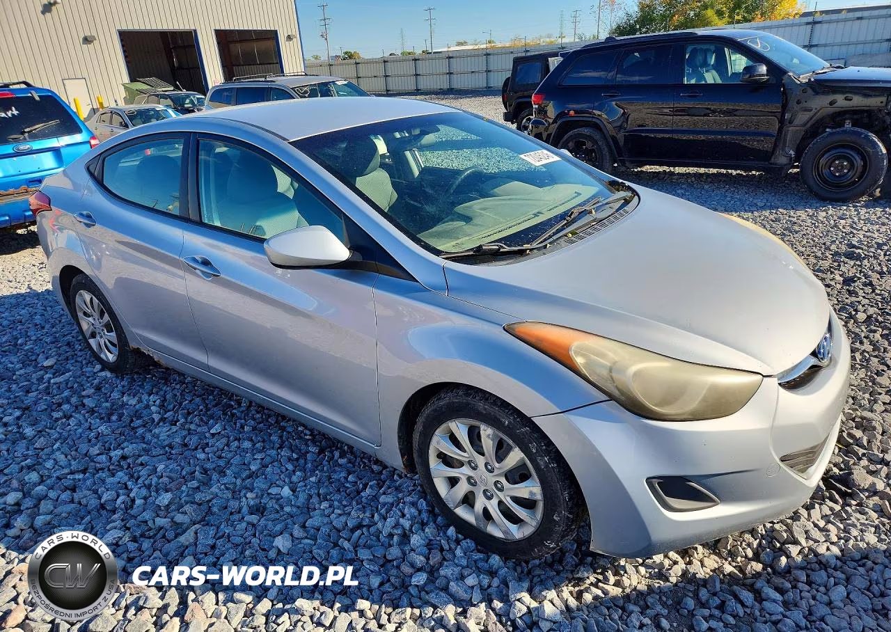 2011 Hyundai Elantra Gls VIN:5NPDH4AE1BH058796 - 4