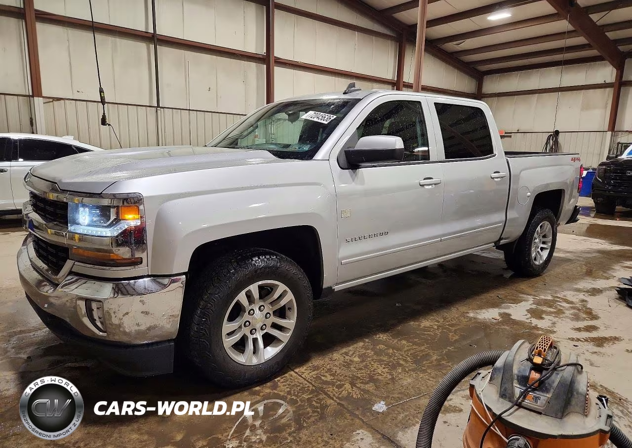 2018 Chevrolet Silverado K1500 Lt VIN:3GCUKREC2JG147453 - 1