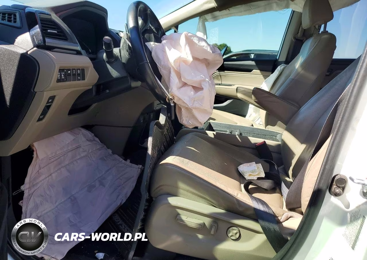 2022 Honda Odyssey Touring VIN:5FNRL6H86NB021262 - 7