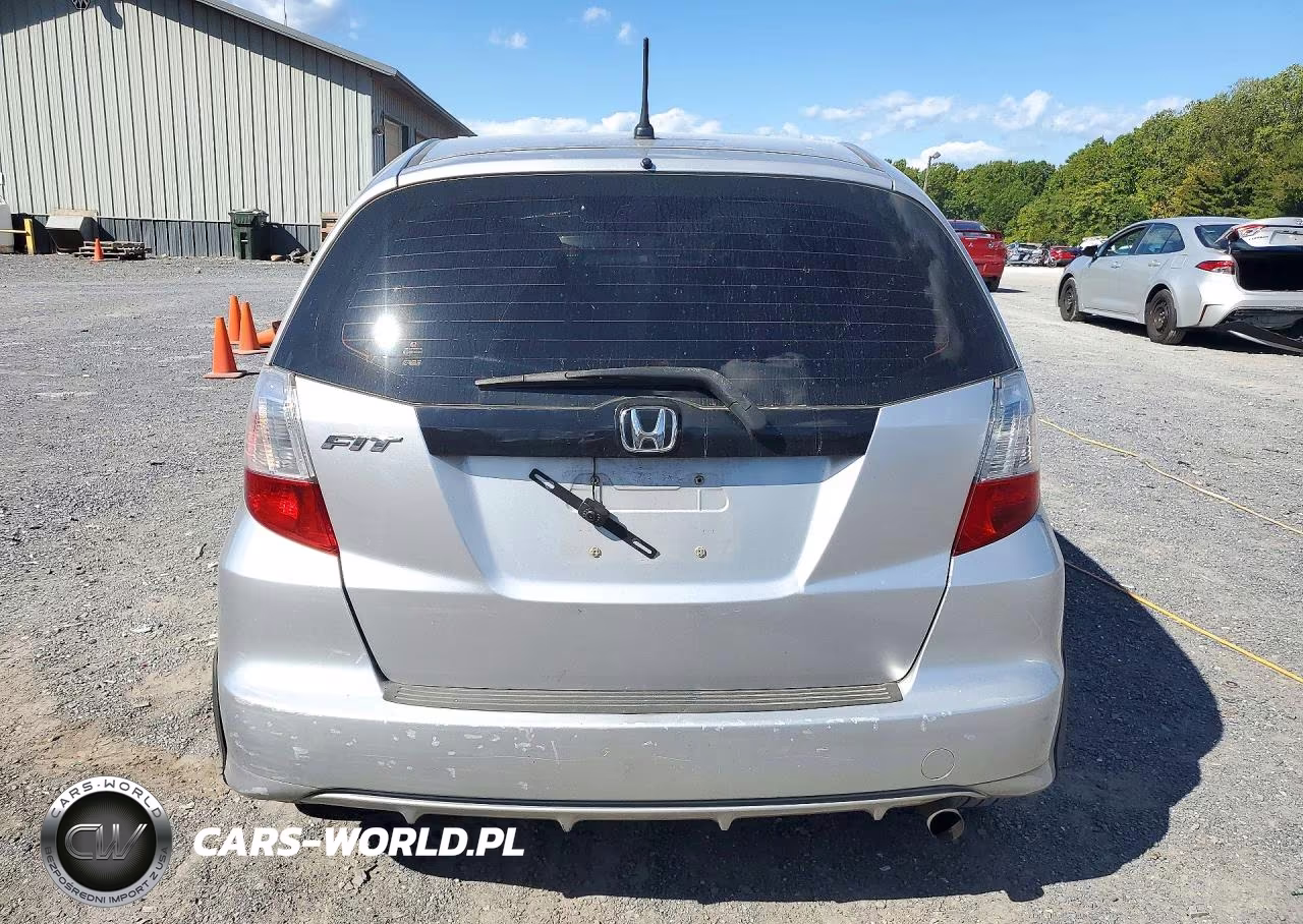 2013 Honda Fit VIN:JHMGE8H35DC042485 - 6