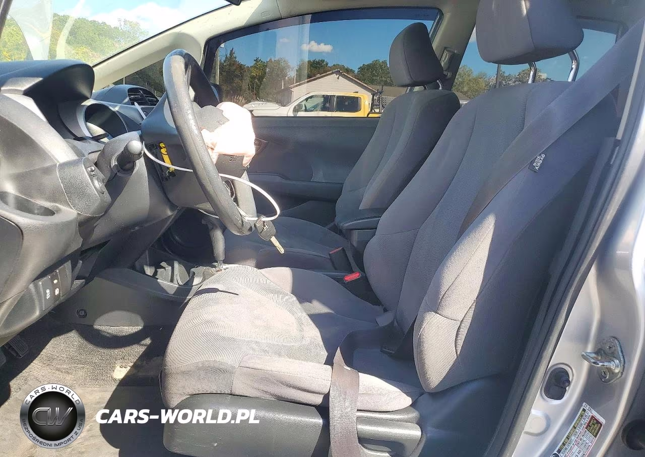 2013 Honda Fit VIN:JHMGE8H35DC042485 - 7