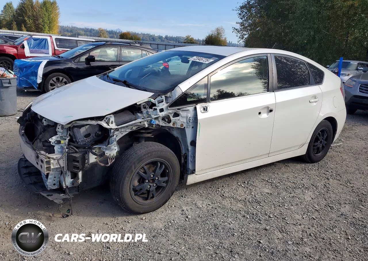 2015 Toyota Prius Two – zdjęcie 1 z 14