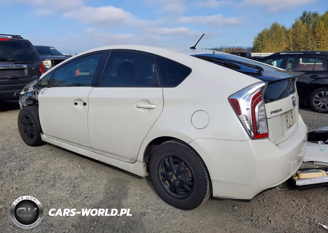 2015 Toyota Prius Two VIN:JTDKN3DU7F0406410 - 2