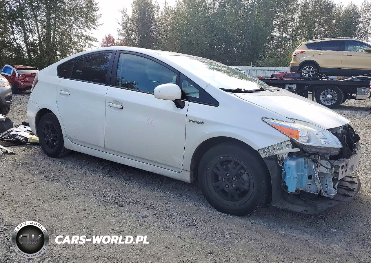 2015 Toyota Prius Two VIN:JTDKN3DU7F0406410 - 4