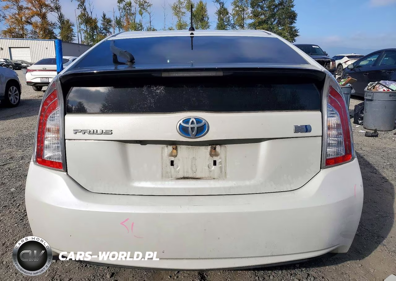 2015 Toyota Prius Two VIN:JTDKN3DU7F0406410 - 6