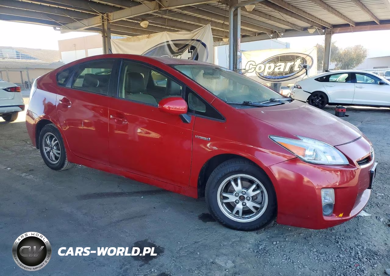 2014 Toyota Prius Two VIN:JTDKN3DU4E1809835 - 4