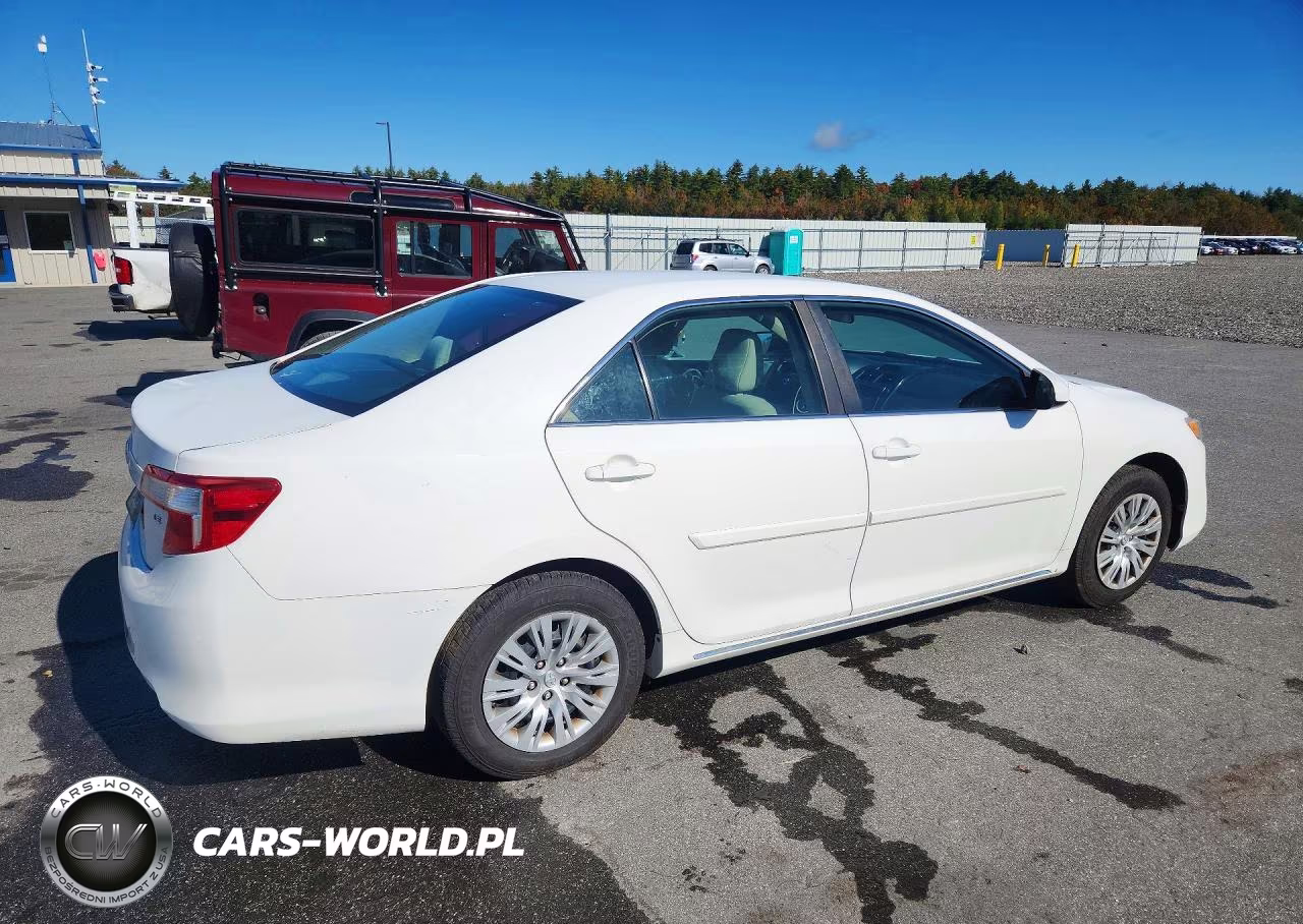 2013 Toyota Camry Le VIN:4T4BF1FKXDR287210 - 3