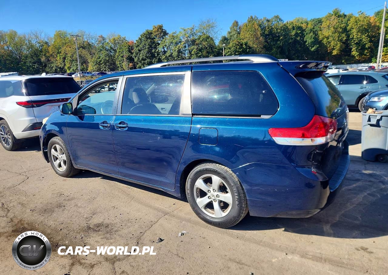 2011 Toyota Sienna Le VIN:5TDKK3DC3BS076658 - 2