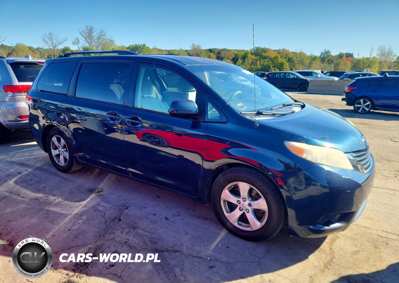 2011 Toyota Sienna Le VIN:5TDKK3DC3BS076658 - 4
