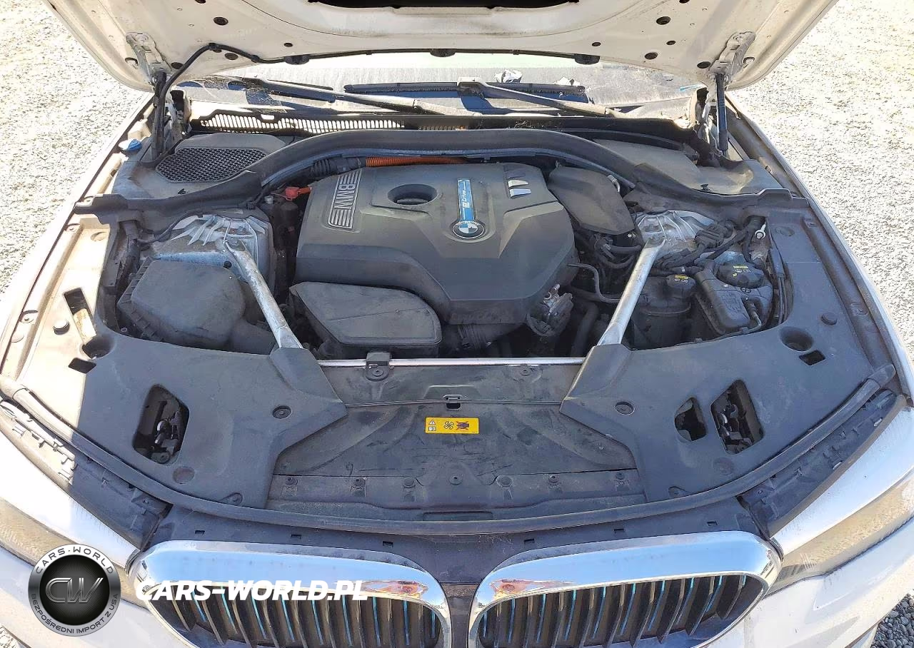 2018 BMW 530E VIN:WBAJA9C58JB252403 - 11