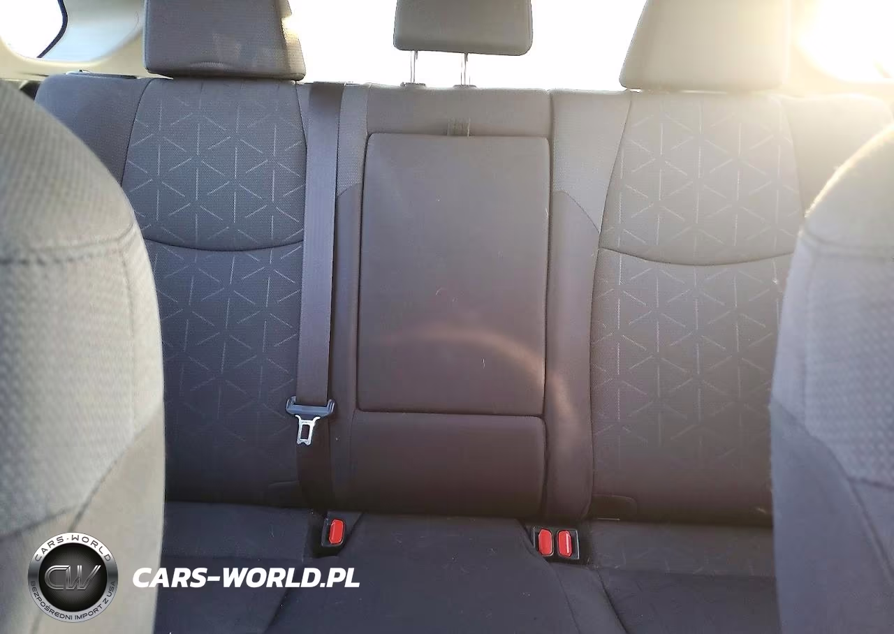 2019 Toyota Rav4 Xle VIN:JTMP1RFV8KD513379 - 10