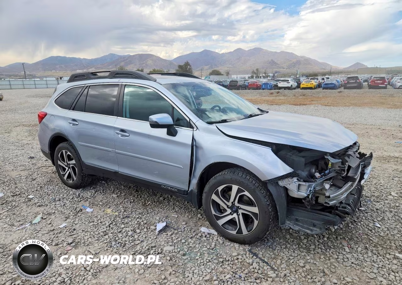 2016 Subaru Outback 3.6R Limited VIN:4S4BSENC2G3357512 - 4