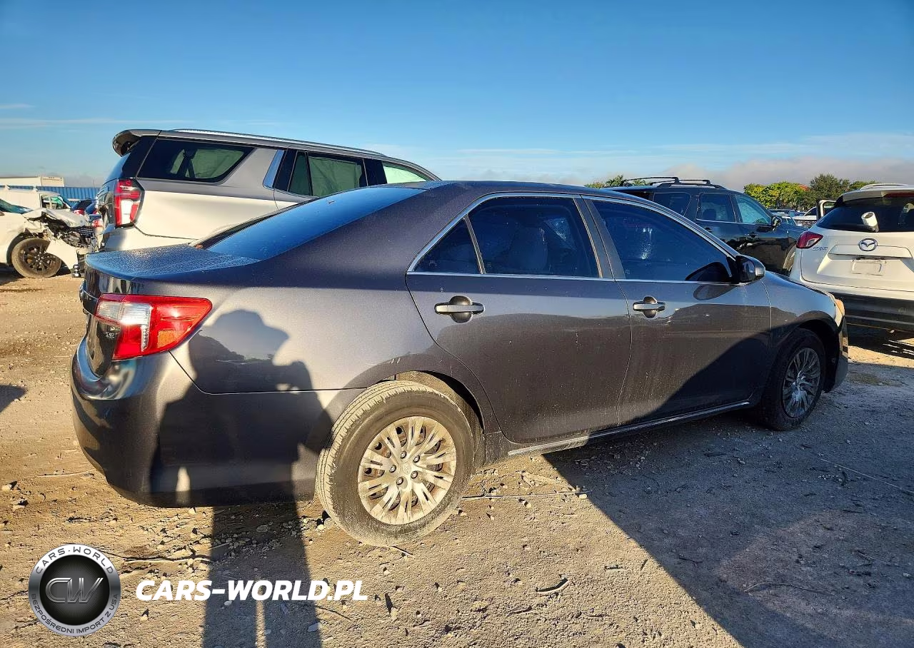 2012 Toyota Camry Le VIN:4T1BF1FKXCU059586 - 3