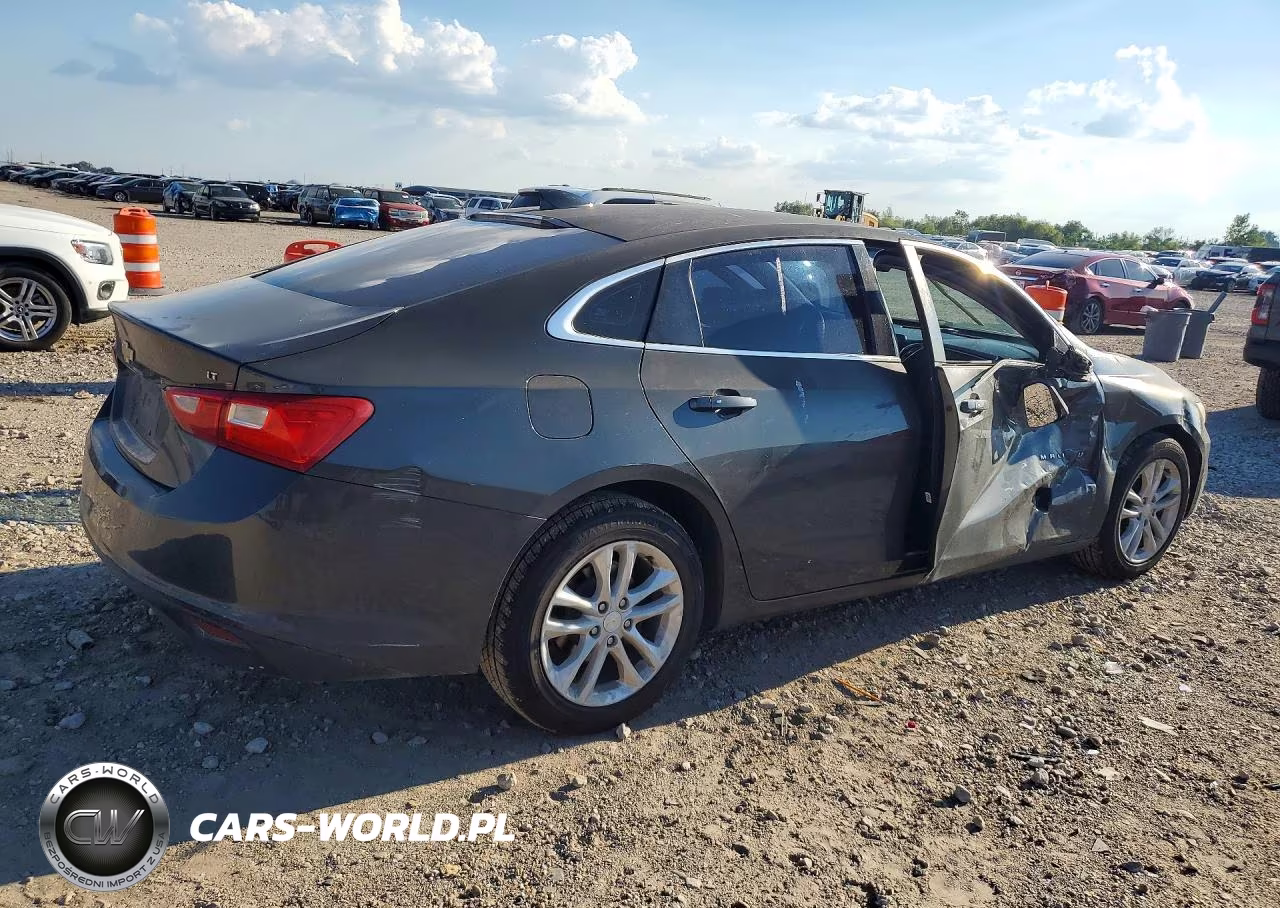 2017 Chevrolet Malibu Lt VIN:1G1ZE5ST4HF220952 - 3