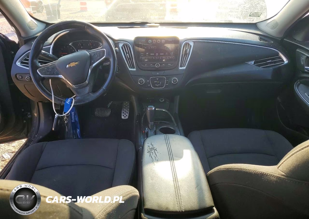 2017 Chevrolet Malibu Lt VIN:1G1ZE5ST4HF220952 - 8